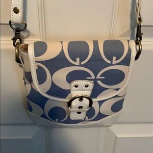 Crossbody purse